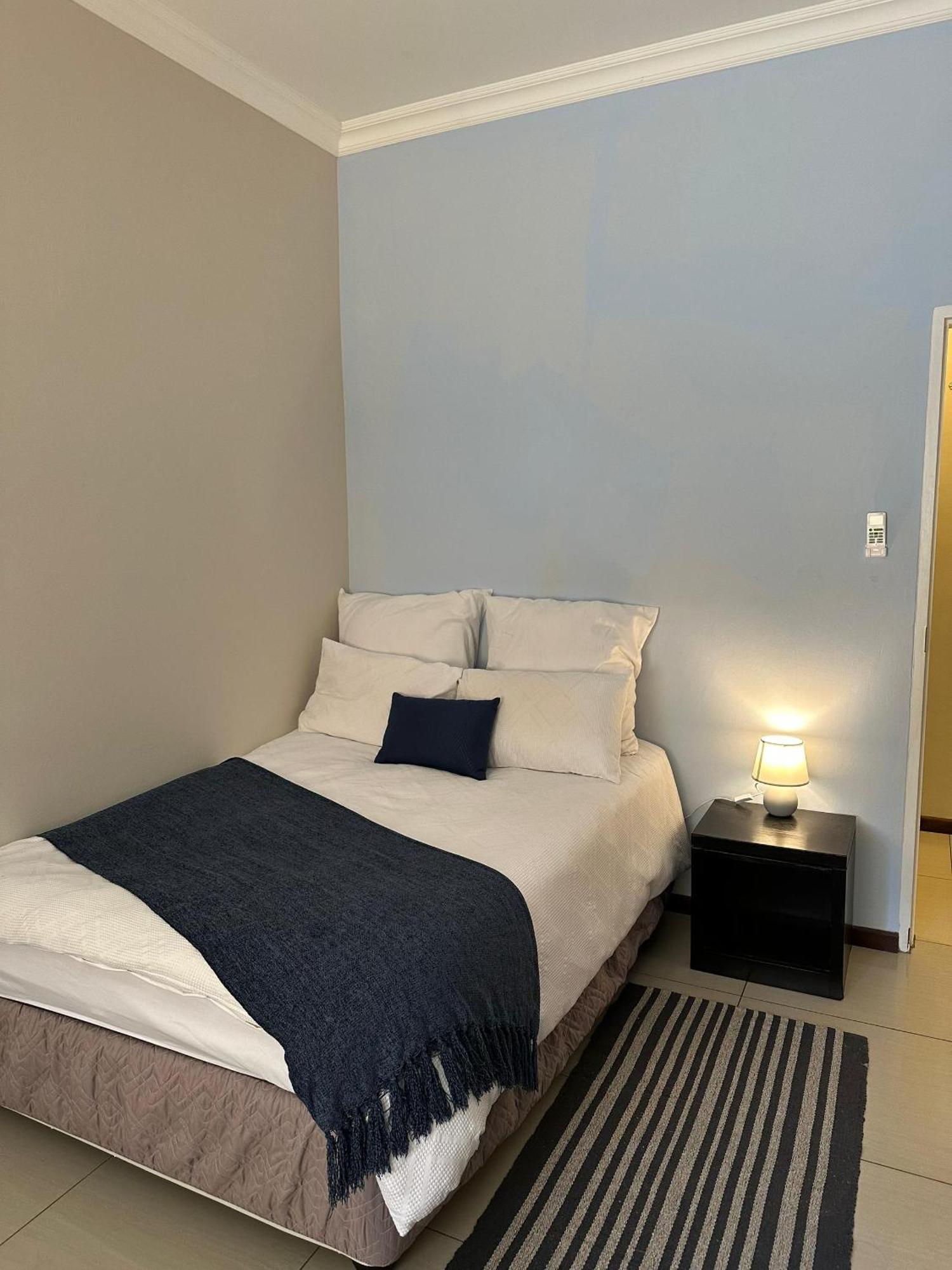 Cora'S Boutique Bed & Breakfast Суакопмунд Стая снимка