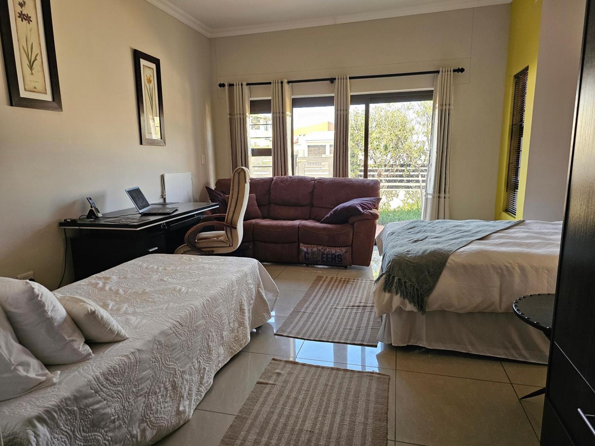 Cora'S Boutique Bed & Breakfast Суакопмунд Екстериор снимка