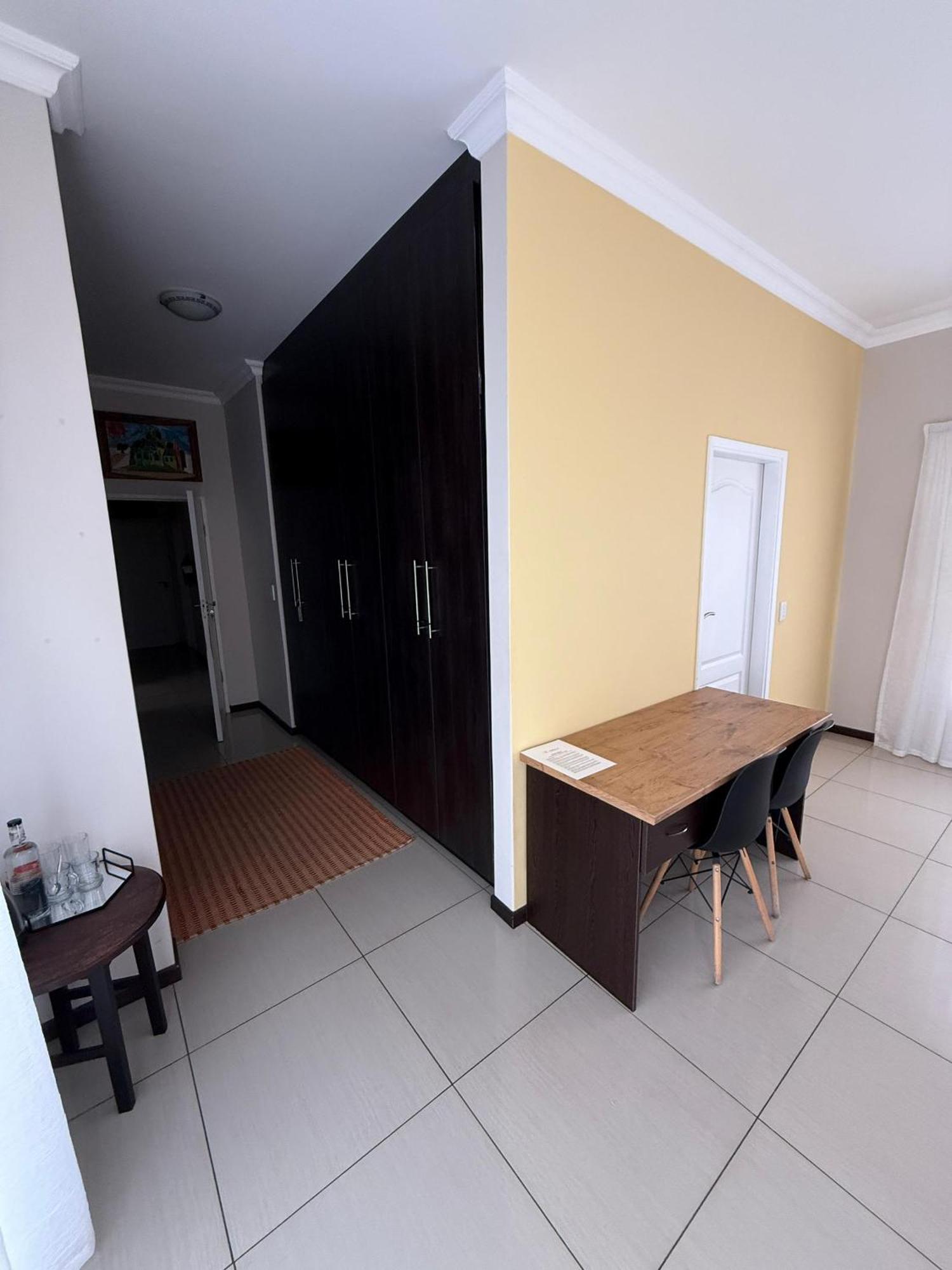 Cora'S Boutique Bed & Breakfast Суакопмунд Екстериор снимка