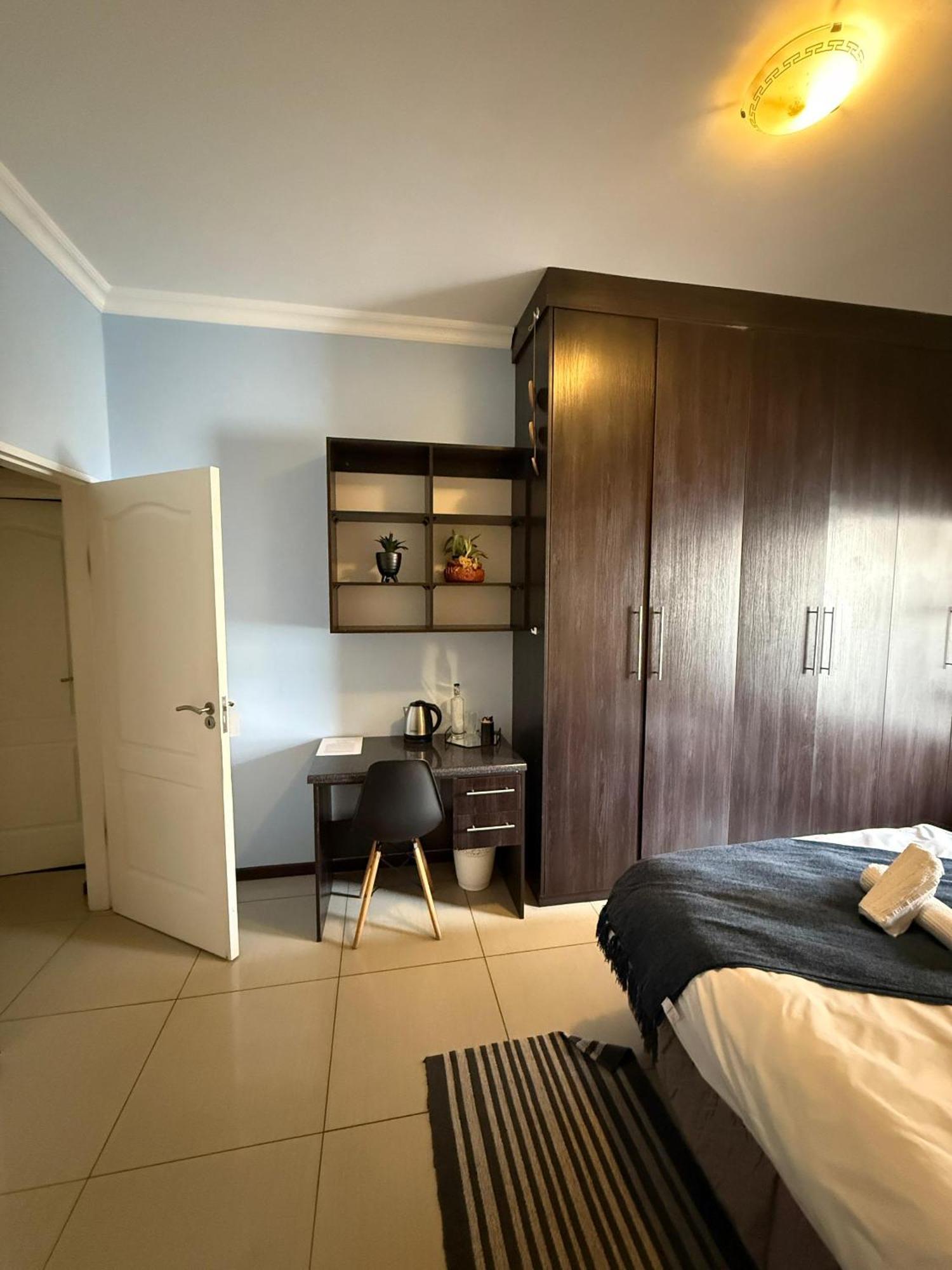 Cora'S Boutique Bed & Breakfast Суакопмунд Екстериор снимка