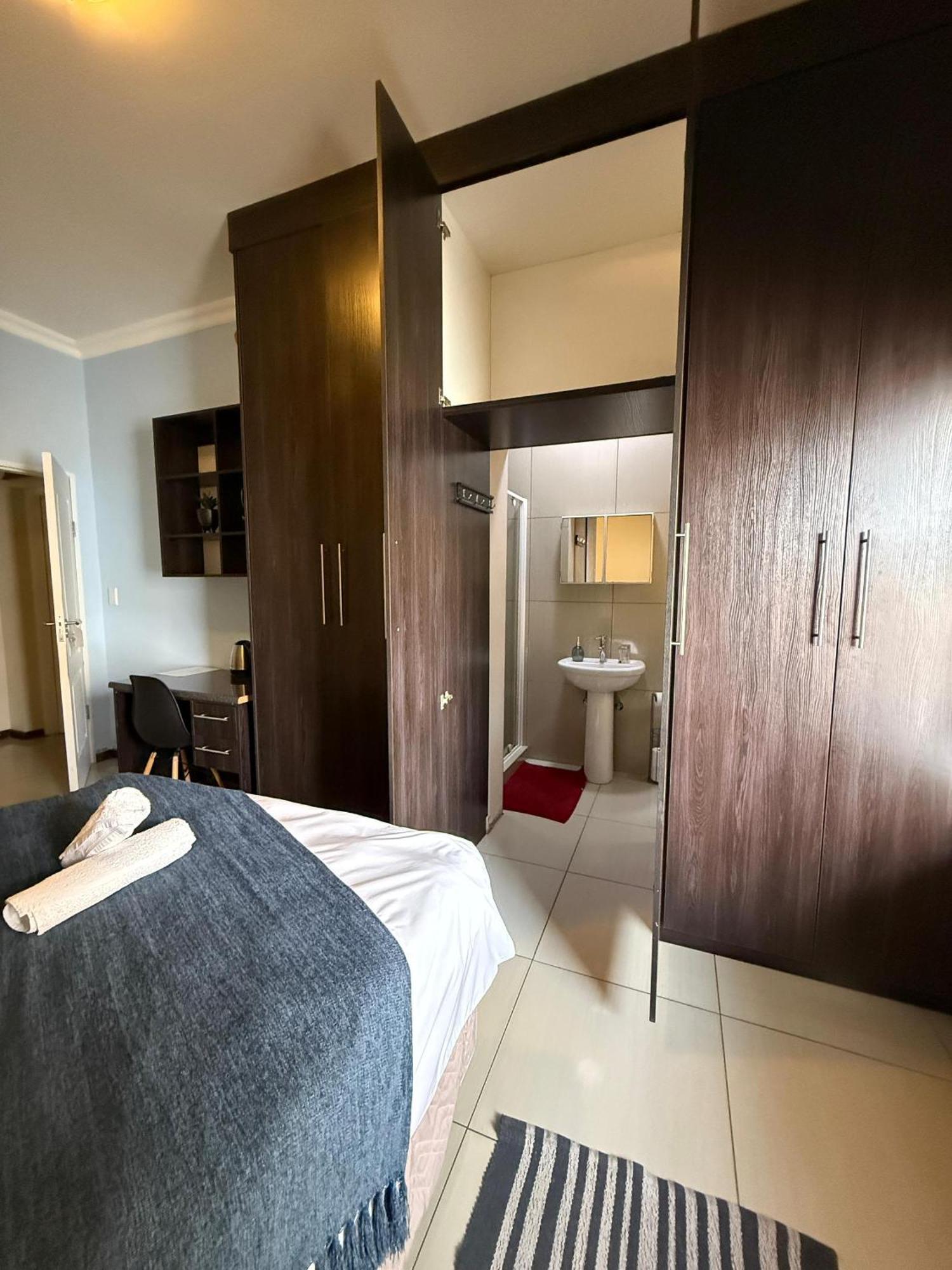 Cora'S Boutique Bed & Breakfast Суакопмунд Екстериор снимка
