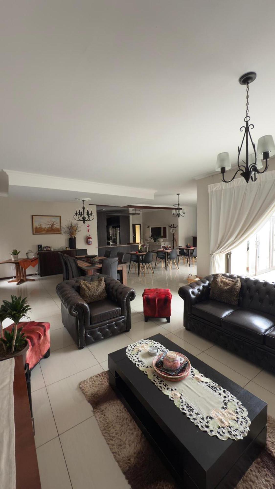 Cora'S Boutique Bed & Breakfast Суакопмунд Екстериор снимка