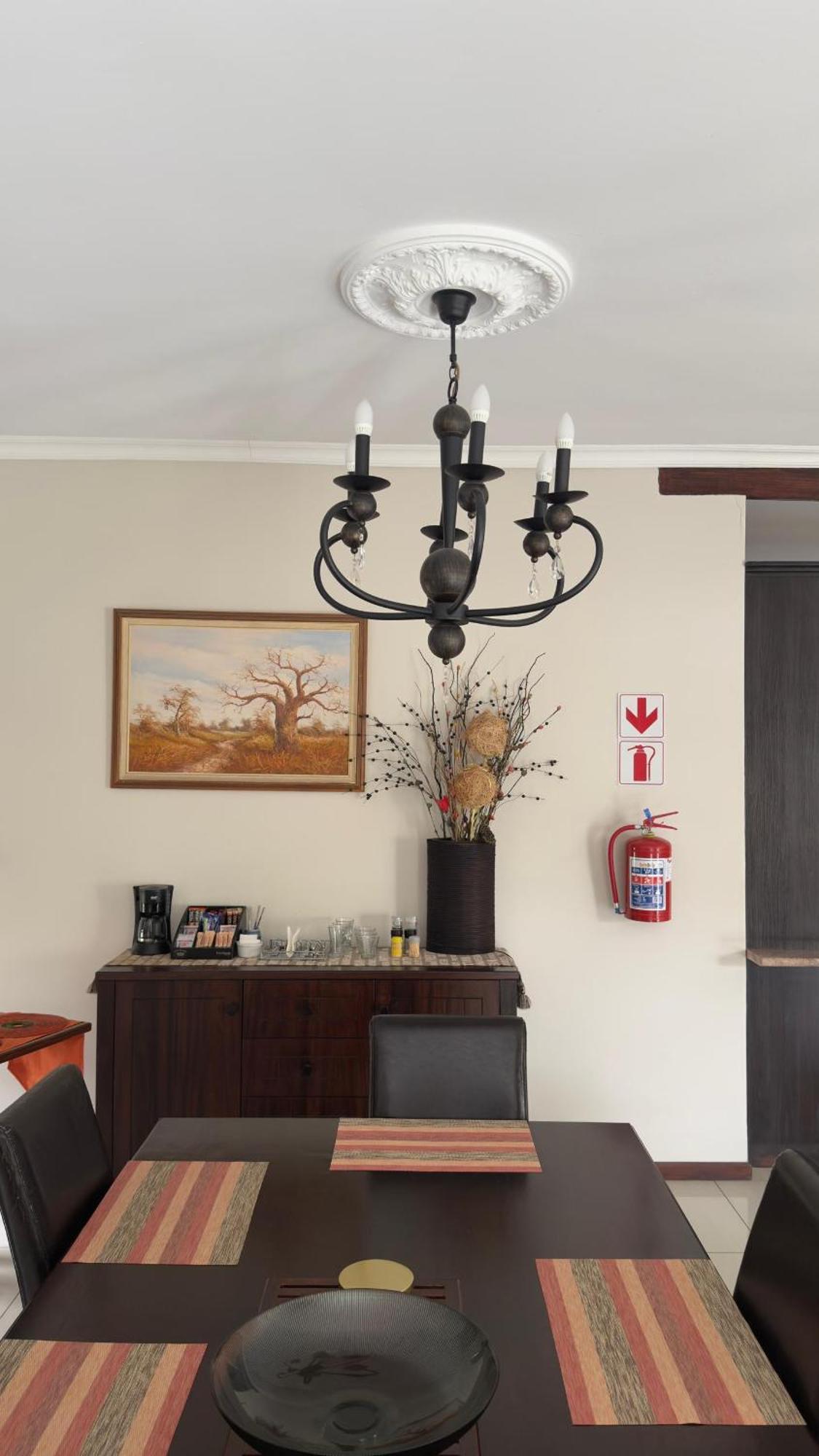 Cora'S Boutique Bed & Breakfast Суакопмунд Екстериор снимка