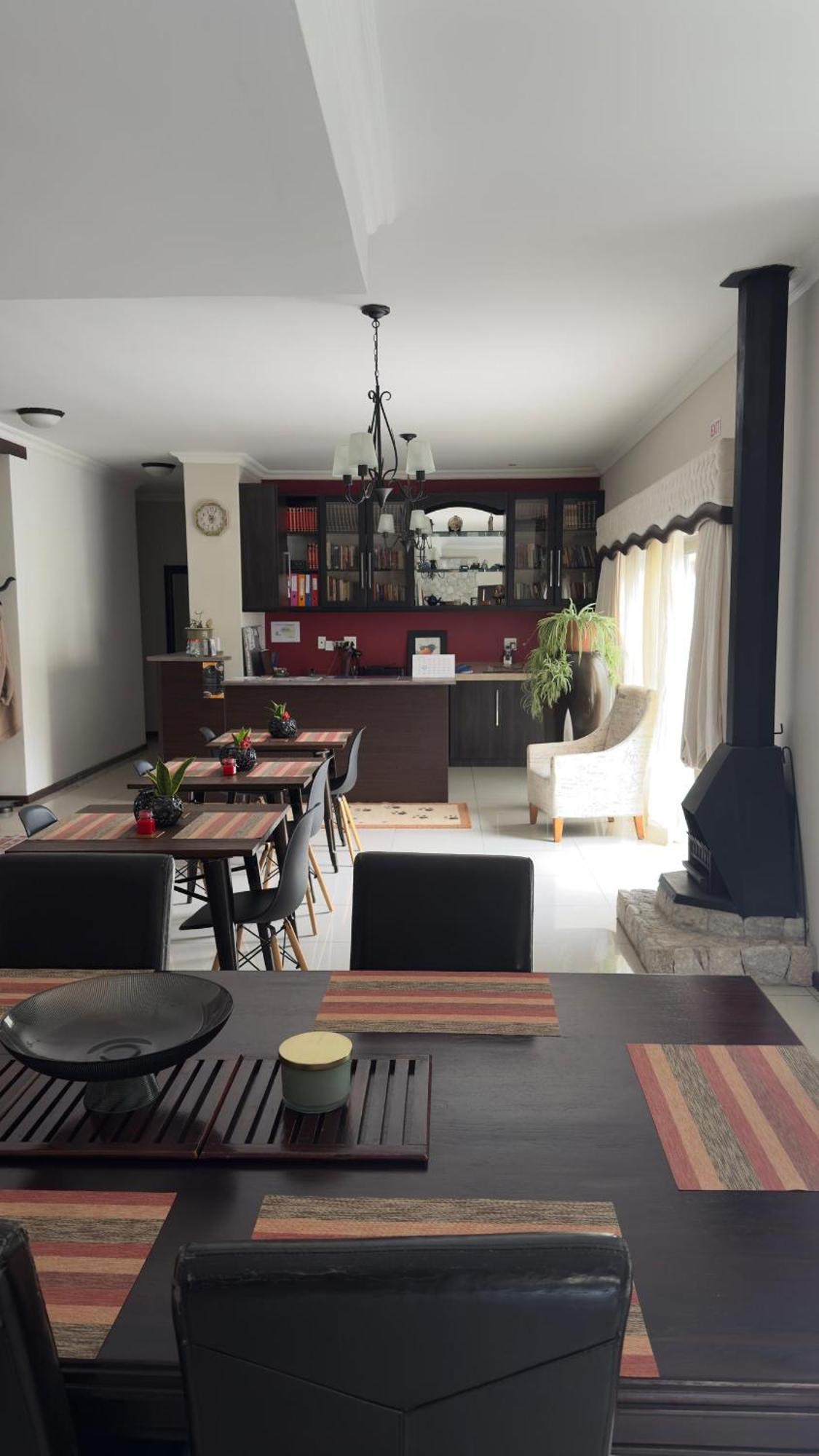 Cora'S Boutique Bed & Breakfast Суакопмунд Екстериор снимка